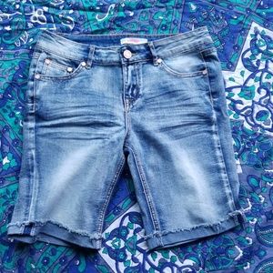 🛍Sz 4 Womens Shorts Refuge Blue Fold Fray Bottom